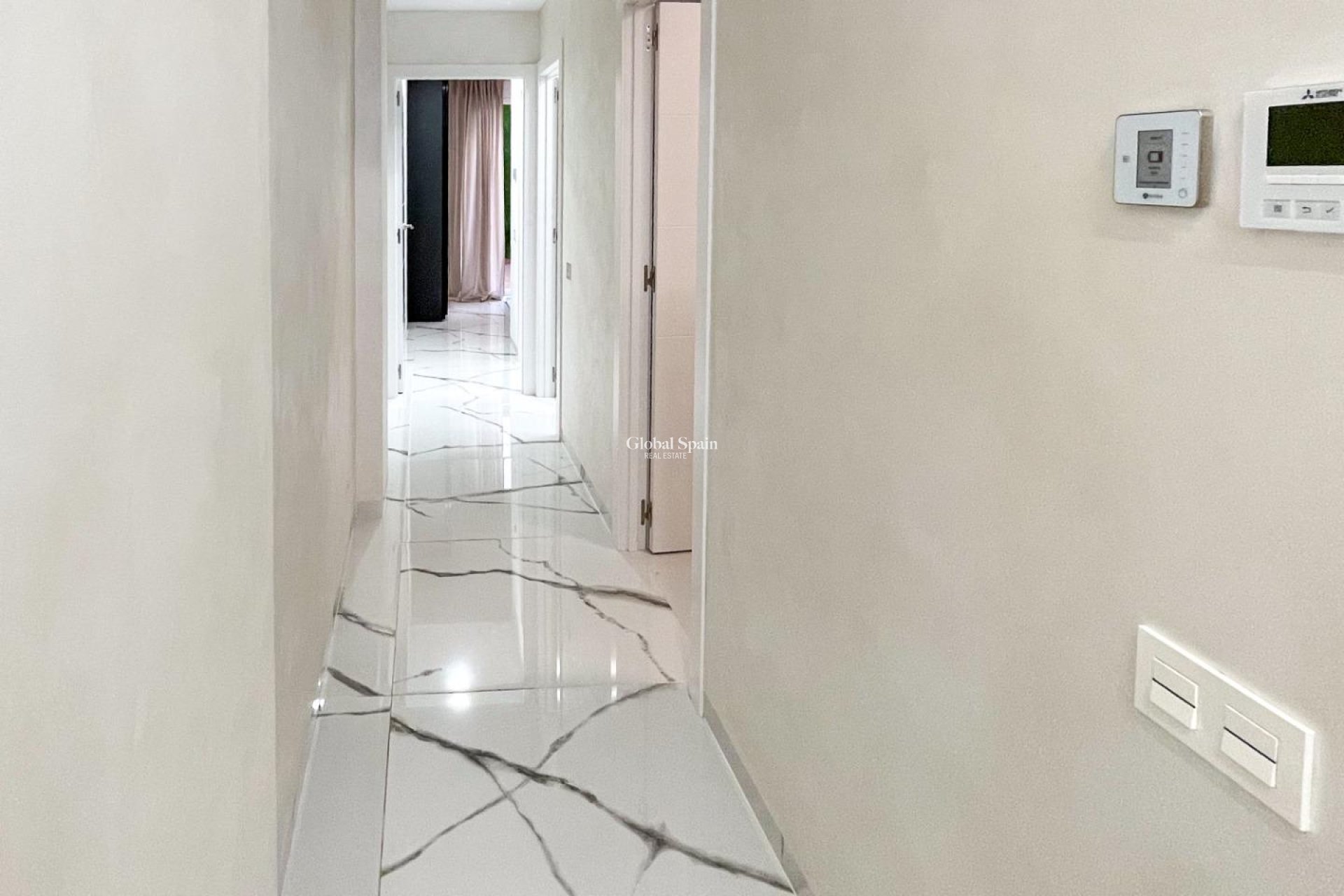 Revente - APPARTEMENT -
TORREVIEJA - Playa del Cura