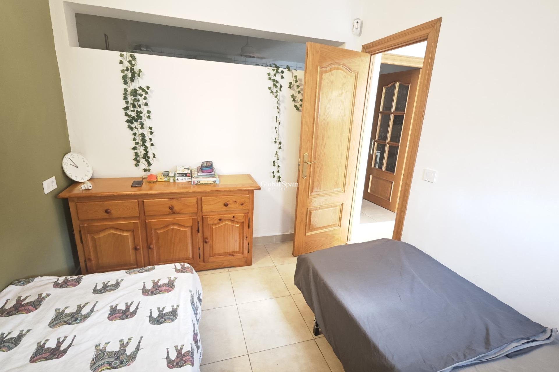 Revente - APPARTEMENT -
TORREVIEJA - Playa del Cura