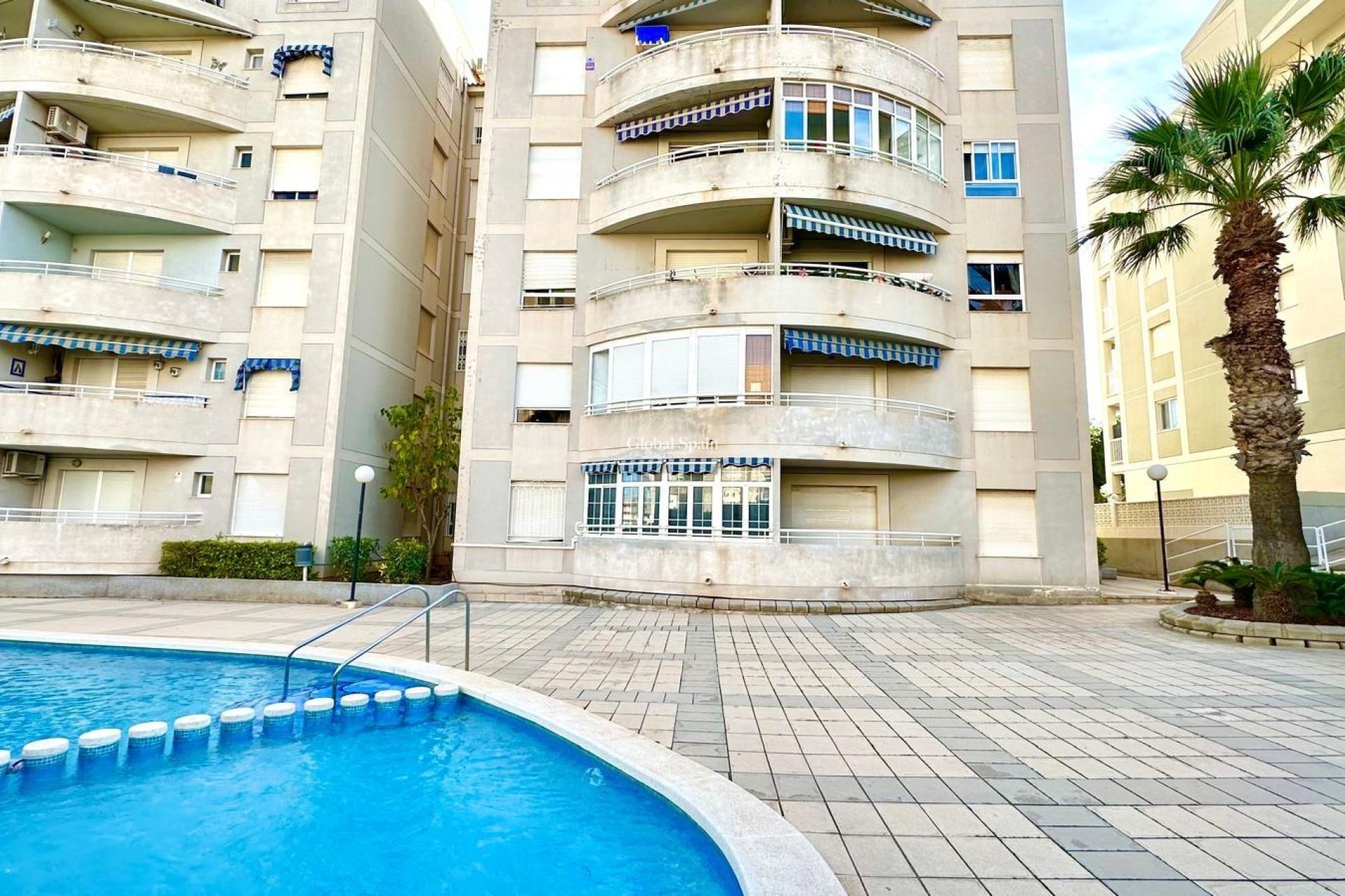 Revente - APPARTEMENT -
TORREVIEJA - Playa del Cura