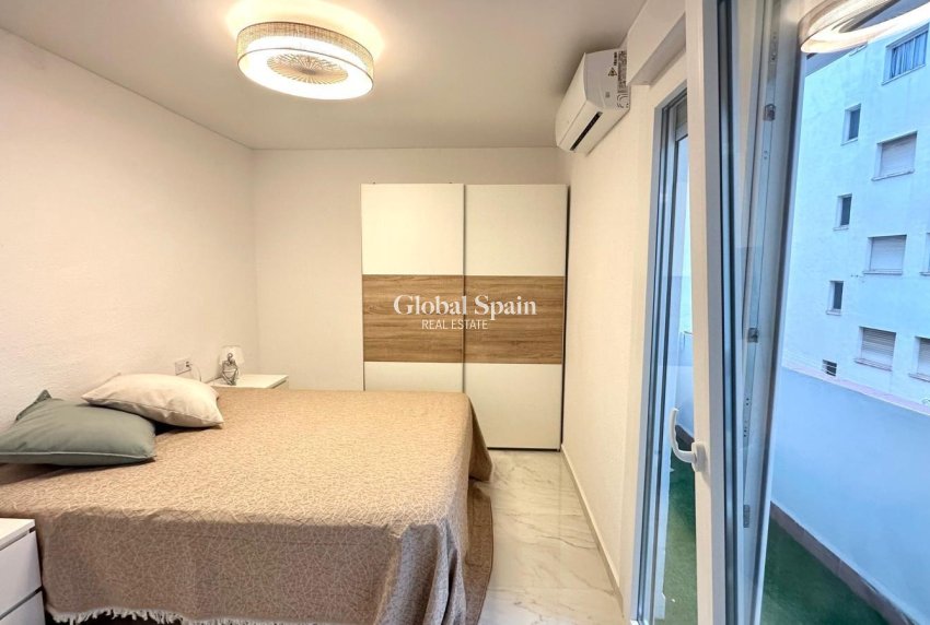 Revente - APPARTEMENT -
TORREVIEJA - Playa del Cura
