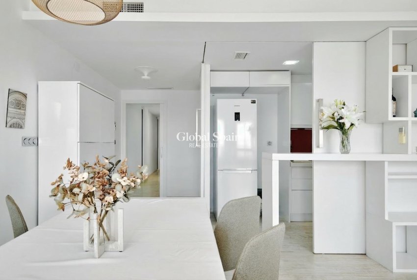 Revente - APPARTEMENT -
TORREVIEJA - Playa del Cura