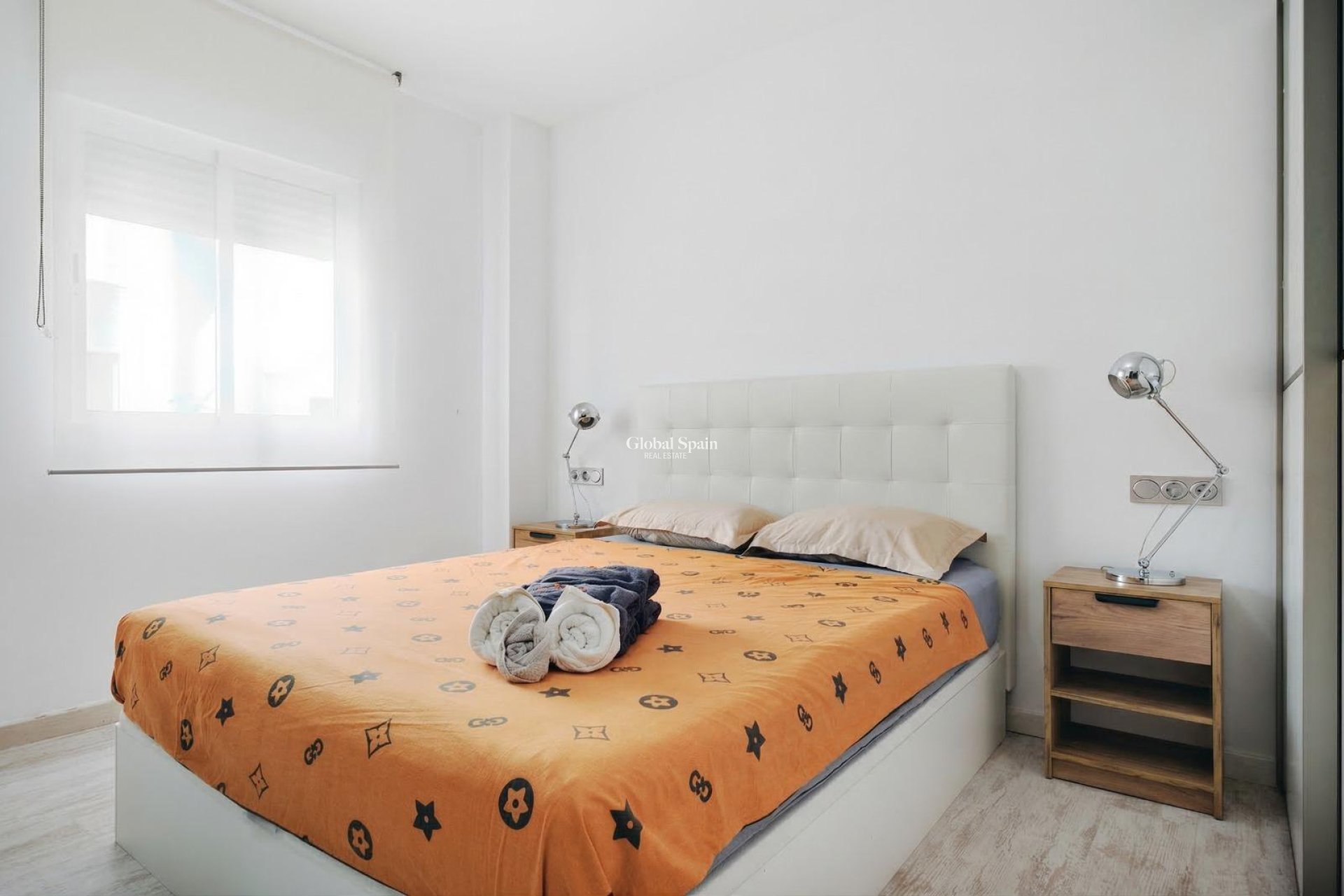 Revente - APPARTEMENT -
TORREVIEJA - Playa del Cura