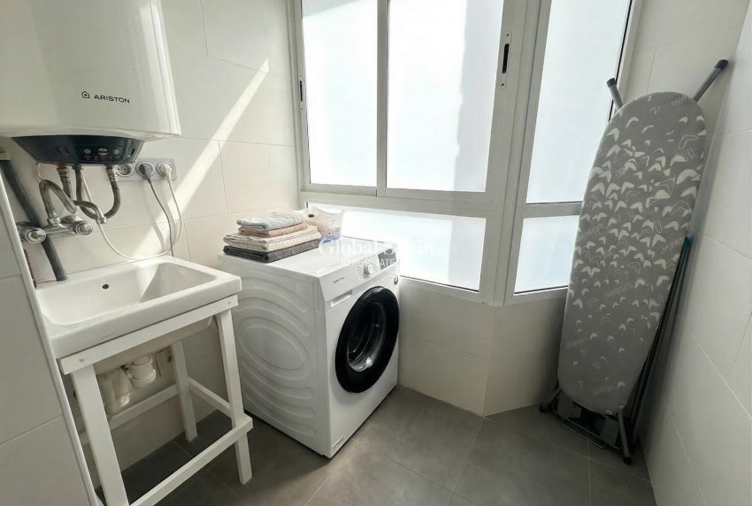 Revente - APPARTEMENT -
TORREVIEJA - Playa del Cura