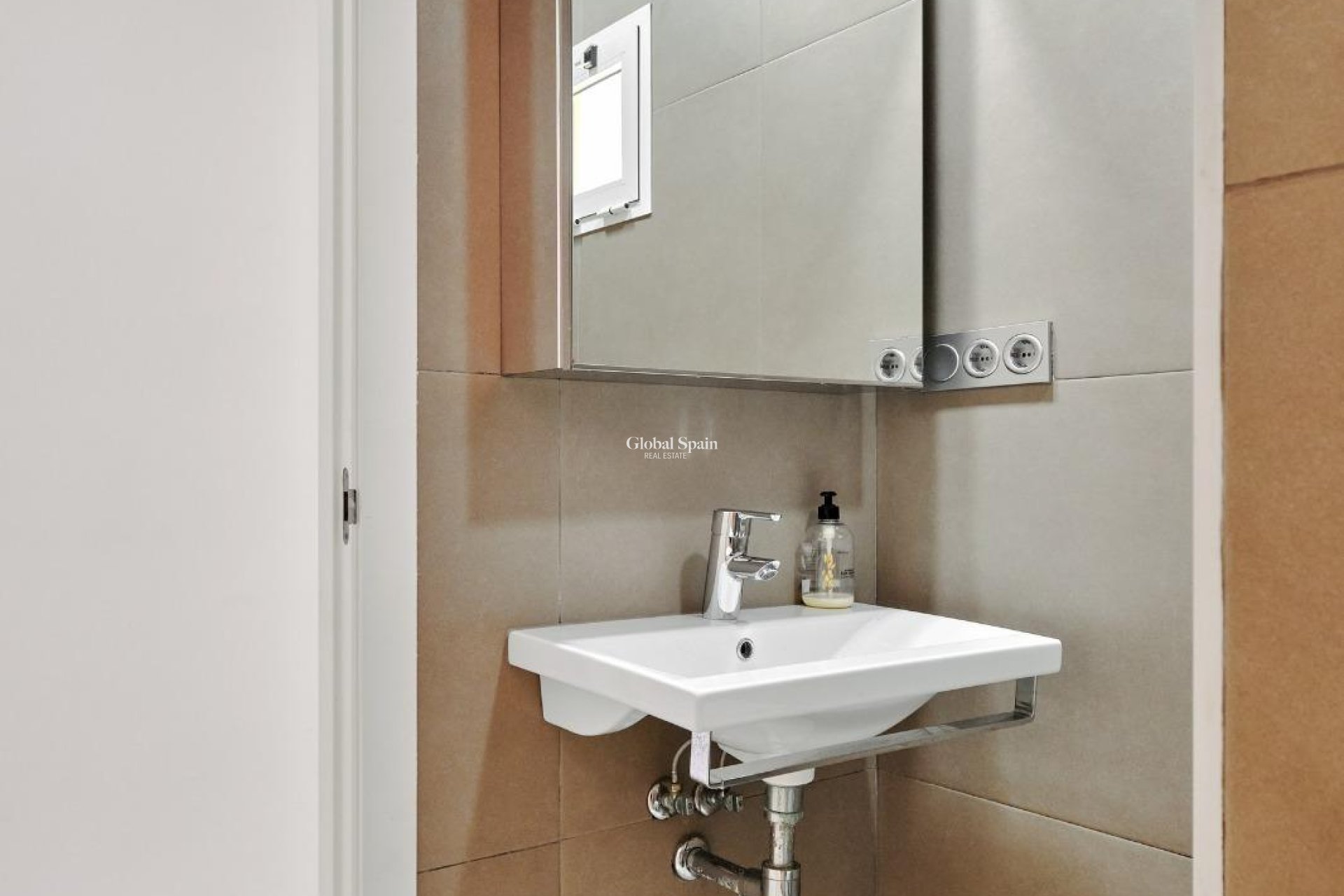 Revente - APPARTEMENT -
TORREVIEJA - Playa del Cura