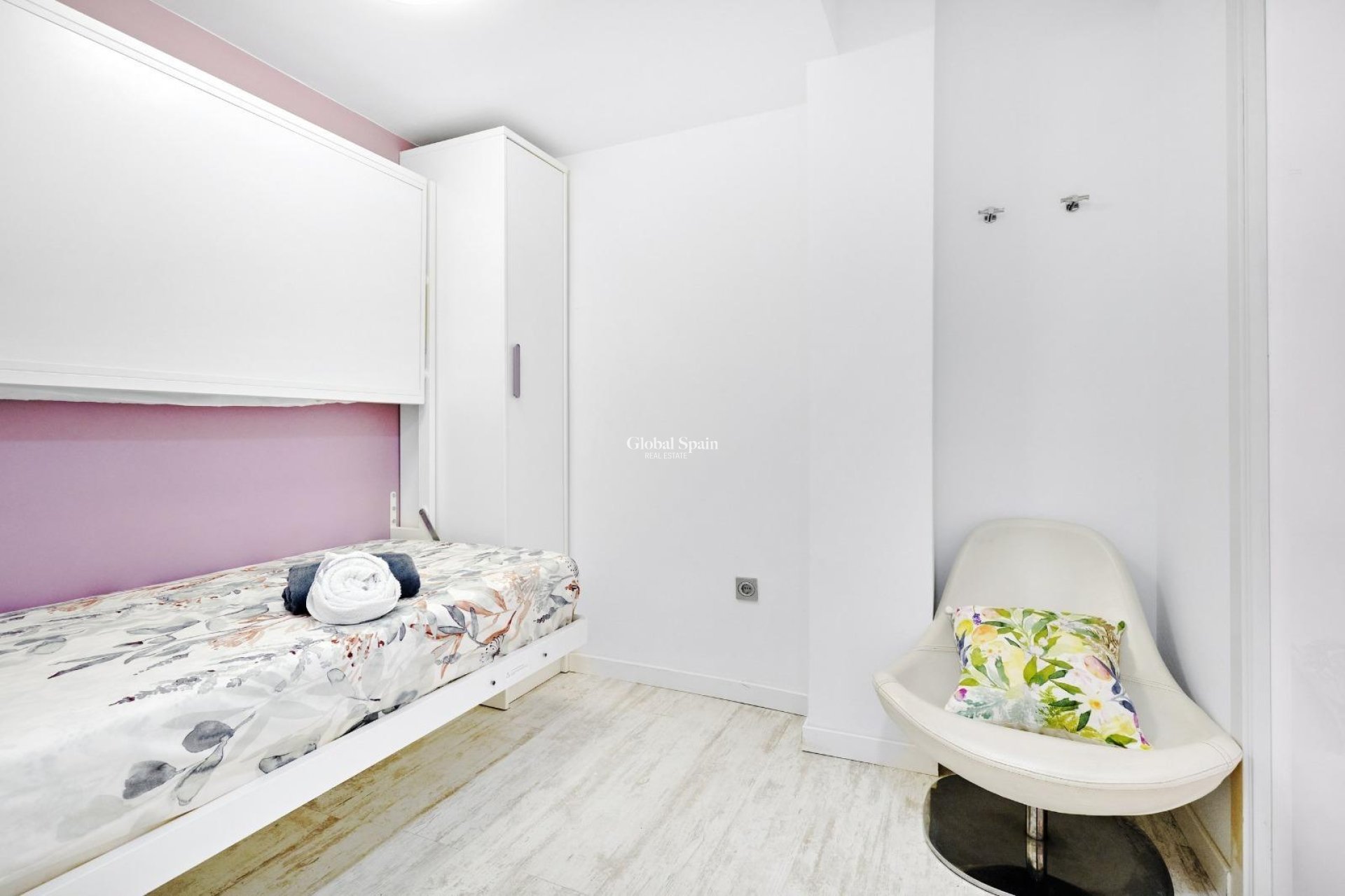 Revente - APPARTEMENT -
TORREVIEJA - Playa del Cura