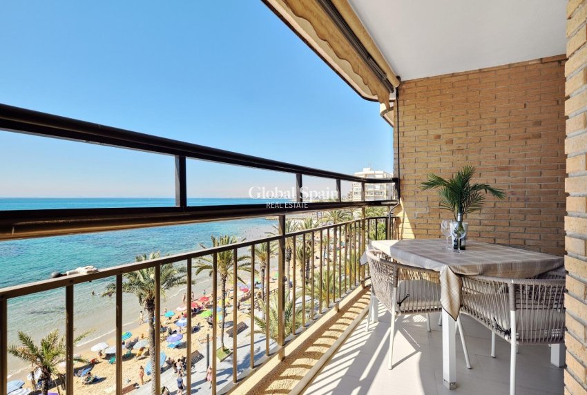 Revente - APPARTEMENT -
TORREVIEJA - Playa del Cura