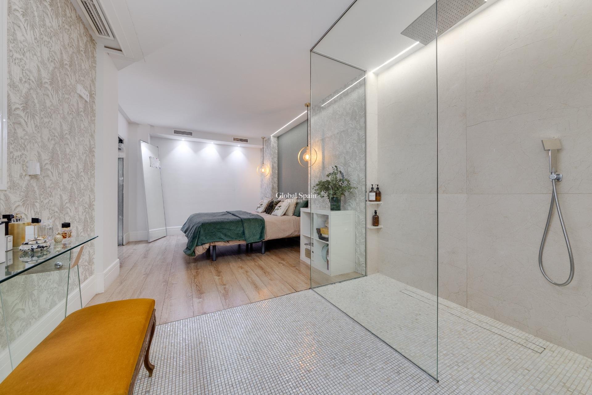 Revente - APPARTEMENT -
TORREVIEJA - Playa del Cura