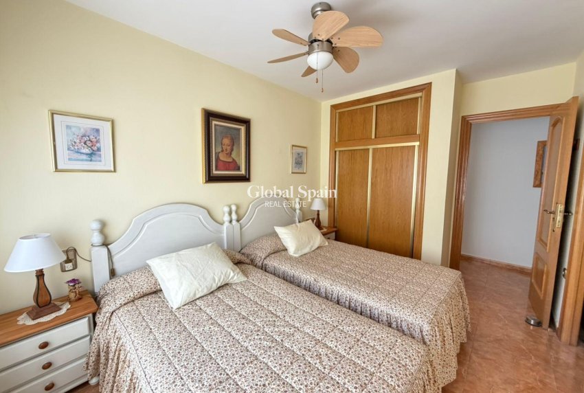 Revente - APPARTEMENT -
TORREVIEJA - Playa del Cura