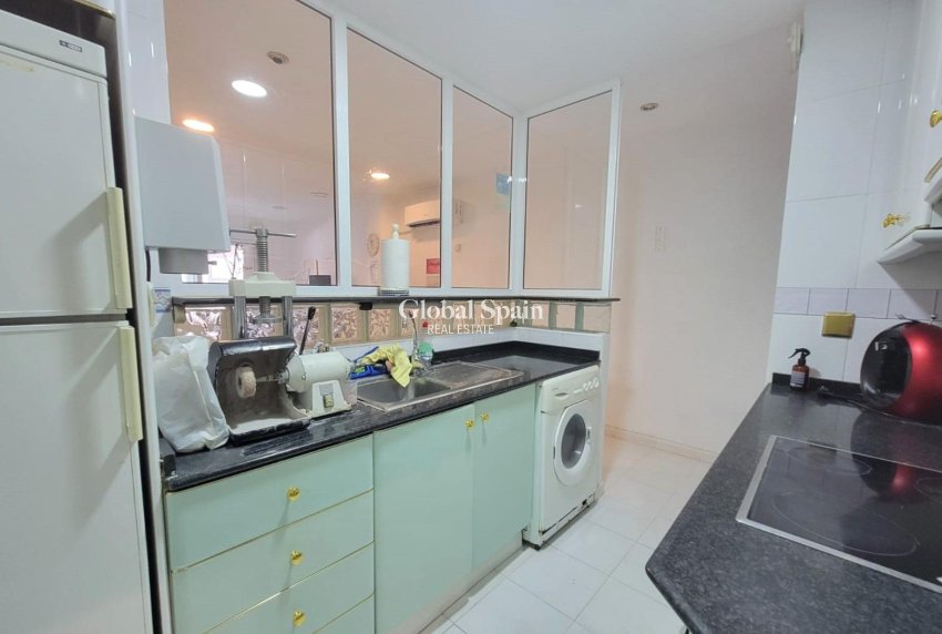 Revente - APPARTEMENT -
TORREVIEJA - Playa del Cura