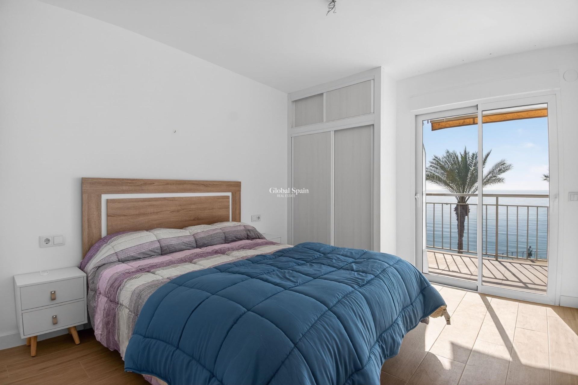 Revente - APPARTEMENT -
TORREVIEJA - Playa del Cura