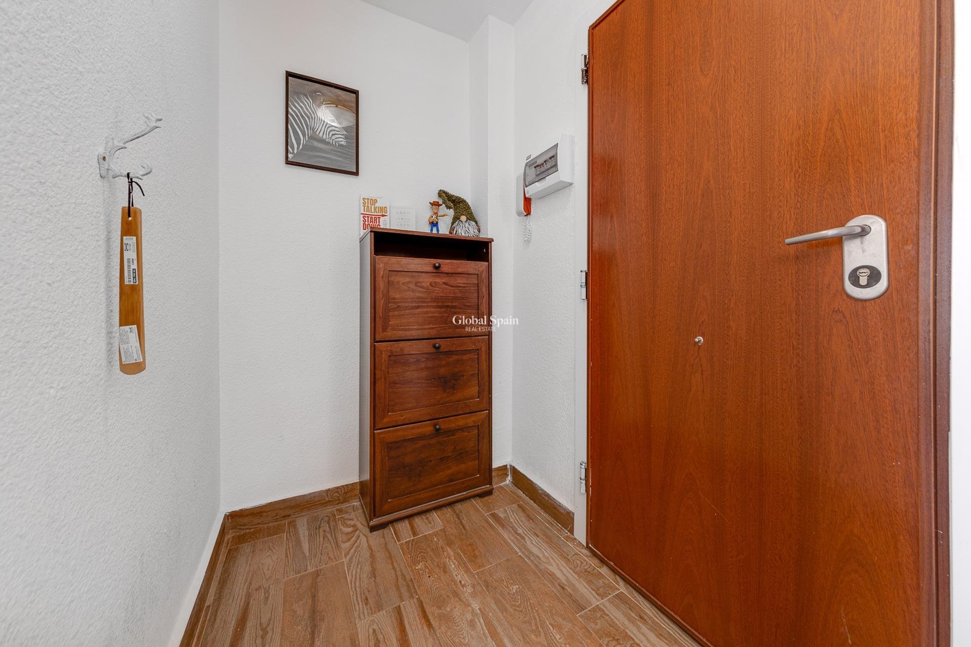 Revente - APPARTEMENT -
TORREVIEJA - Playa del Cura
