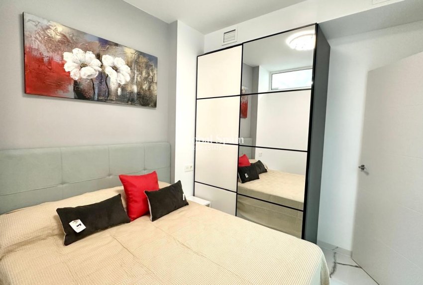 Revente - APPARTEMENT -
TORREVIEJA - Playa del Cura