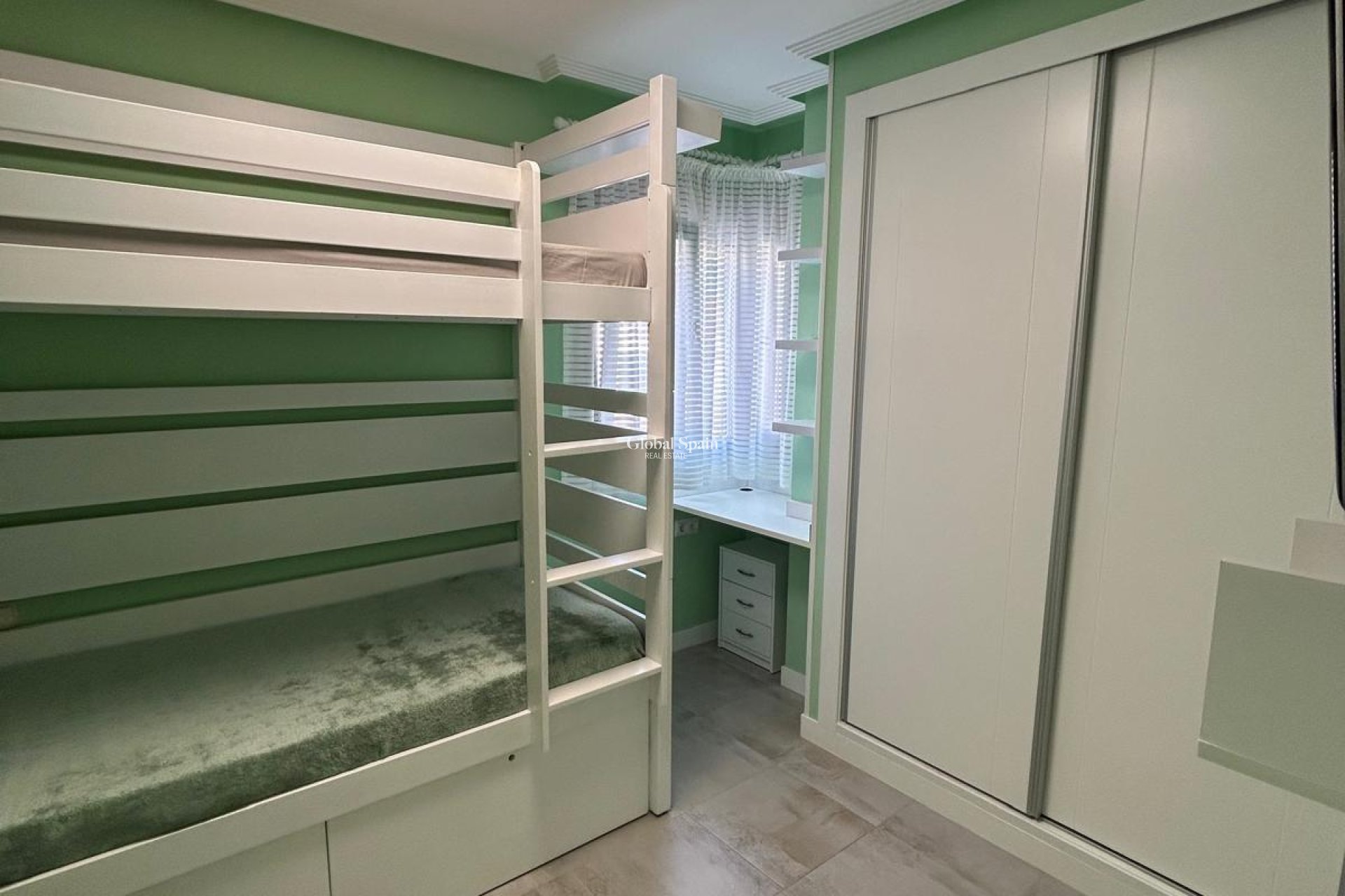 Revente - APPARTEMENT -
TORREVIEJA - Playa del Cura