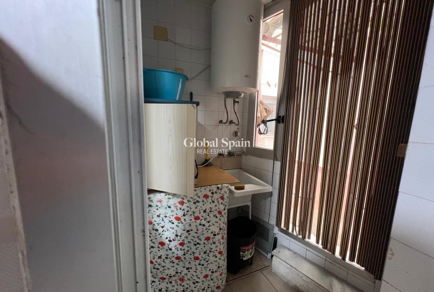 Revente - APPARTEMENT -
TORREVIEJA - Playa del Cura