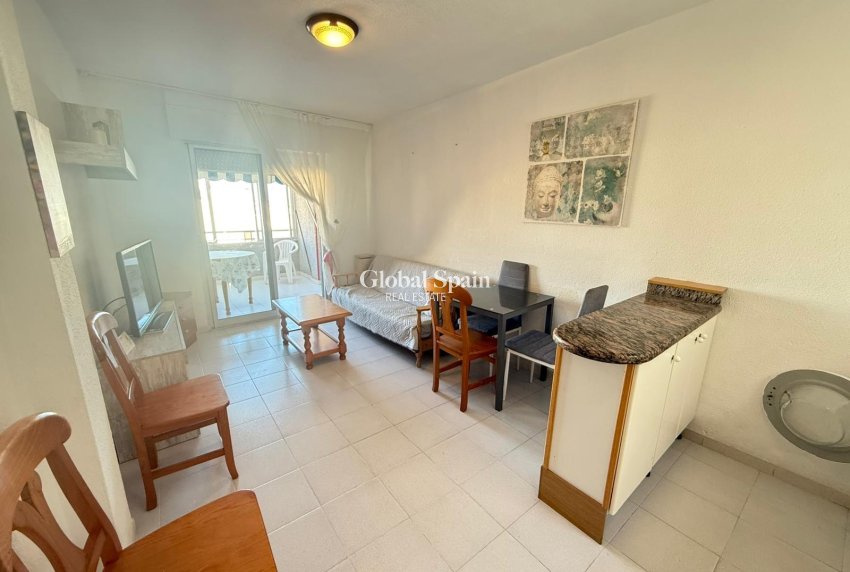 Revente - APPARTEMENT -
TORREVIEJA - Playa del Cura