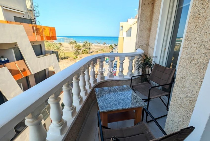Revente - APPARTEMENT -
TORREVIEJA - Playa del Cura