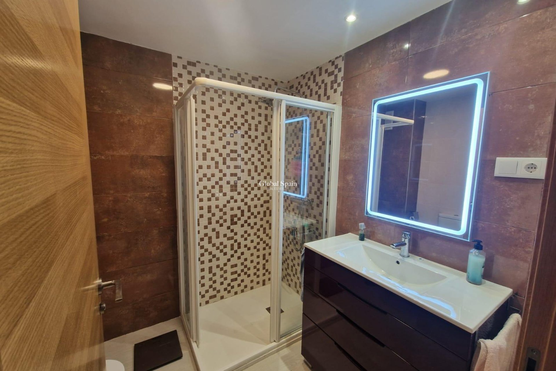 Revente - APPARTEMENT -
TORREVIEJA - Playa del Cura