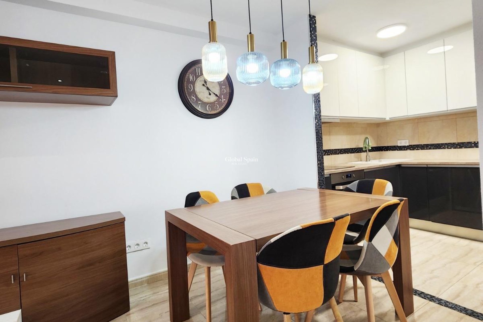Revente - APPARTEMENT -
TORREVIEJA - Playa del Cura