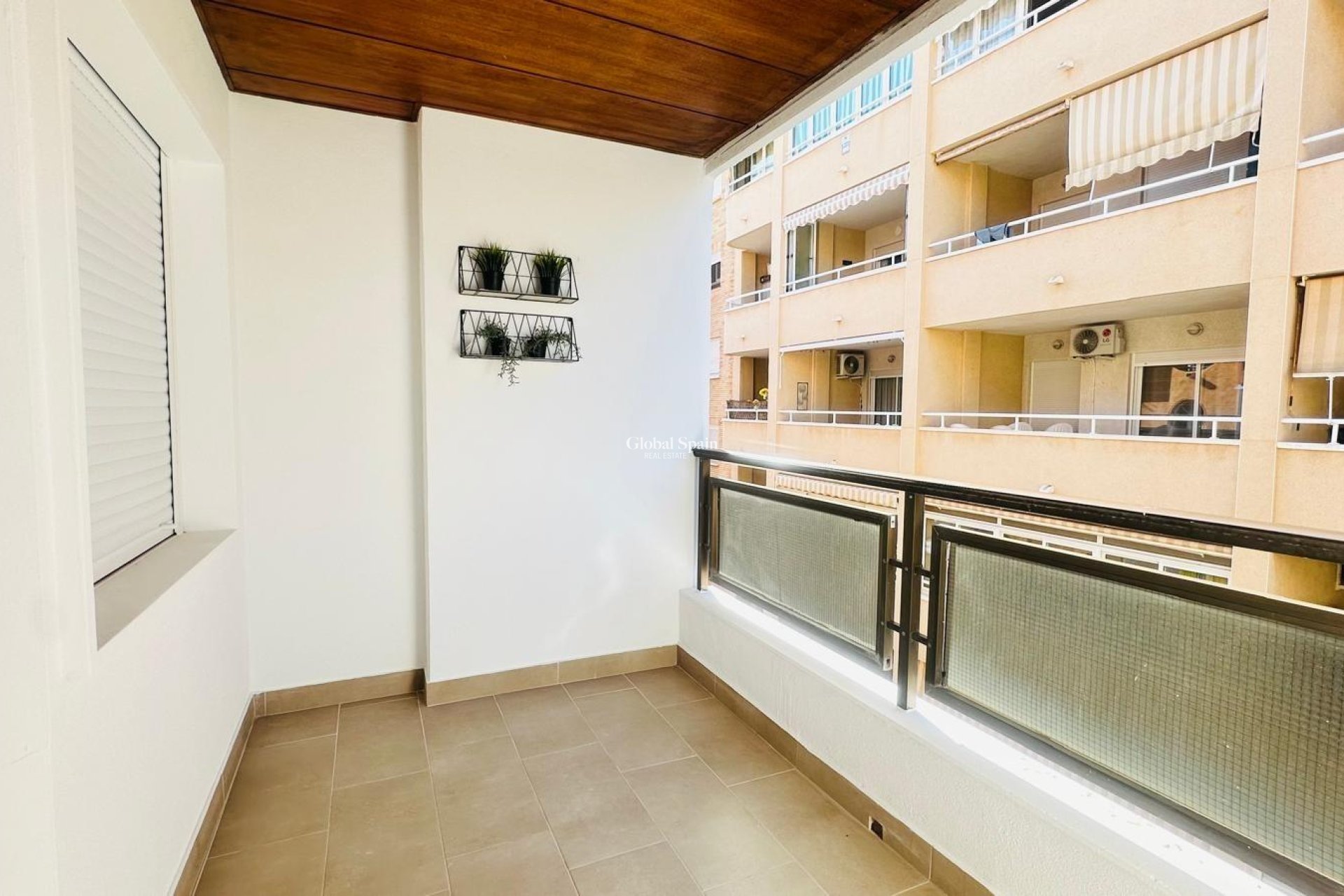 Revente - APPARTEMENT -
TORREVIEJA - Playa del Cura