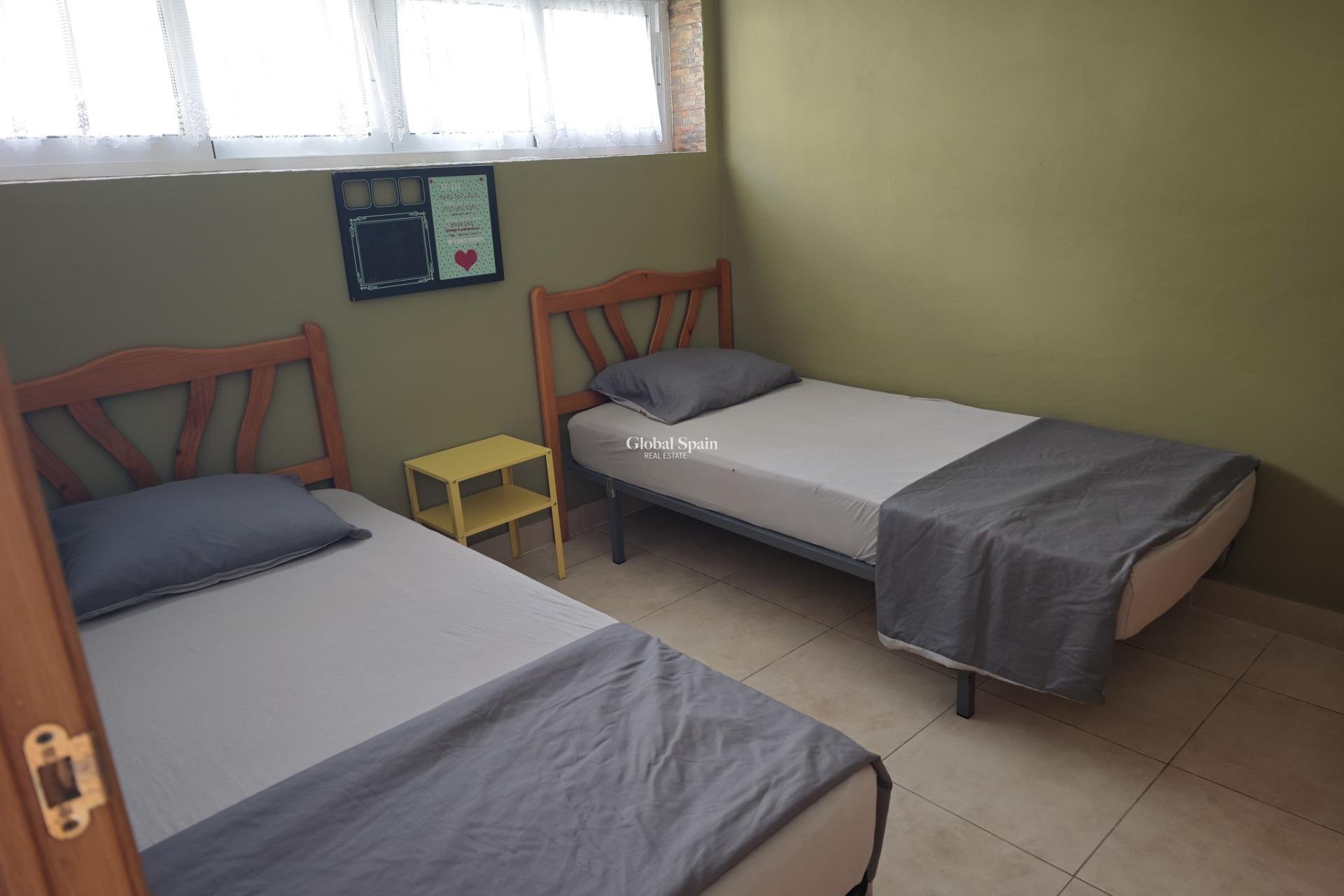 Revente - APPARTEMENT -
TORREVIEJA - Playa del Cura