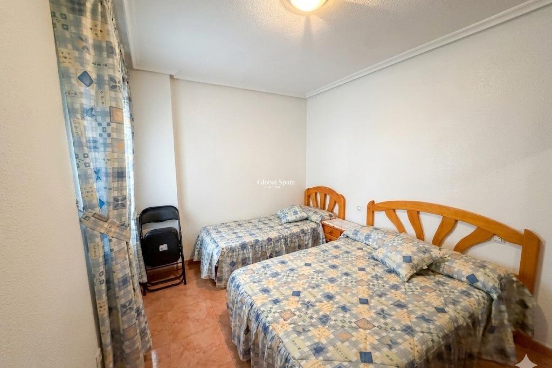 Revente - APPARTEMENT -
TORREVIEJA - Playa del cura