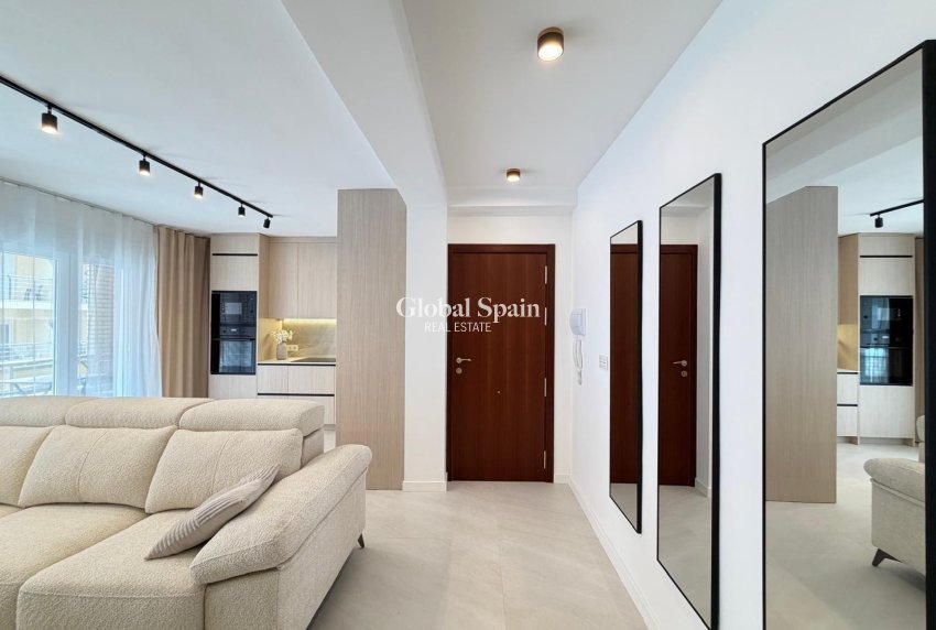 Revente - APPARTEMENT -
TORREVIEJA - Playa del Cura