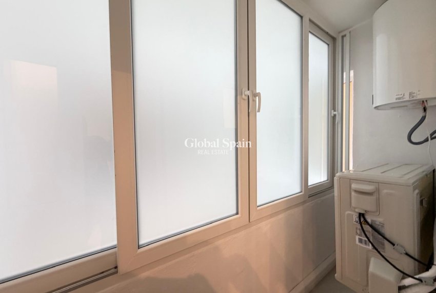 Revente - APPARTEMENT -
TORREVIEJA - Playa del Cura