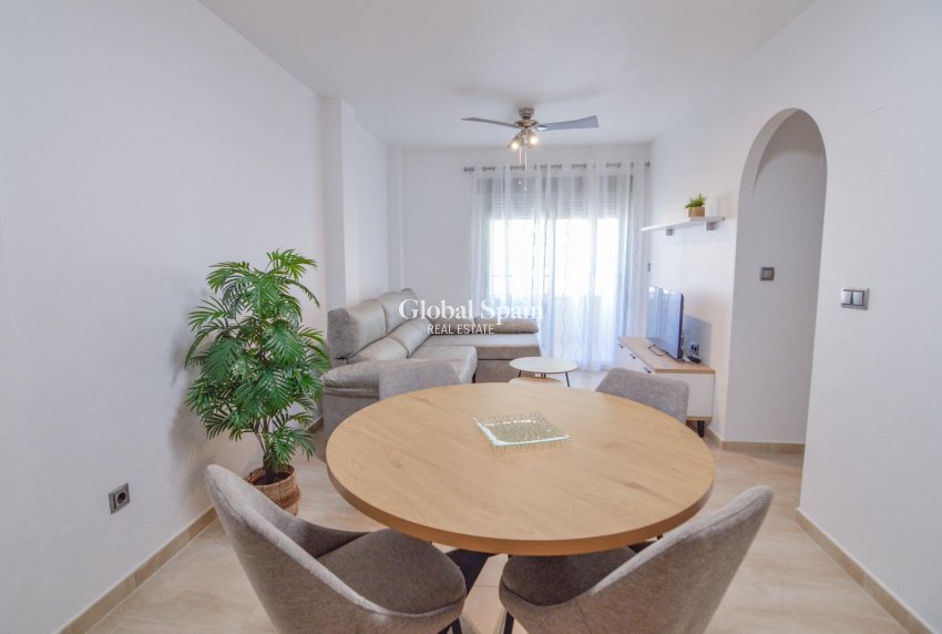 Revente - APPARTEMENT -
TORREVIEJA - Playa del Cura