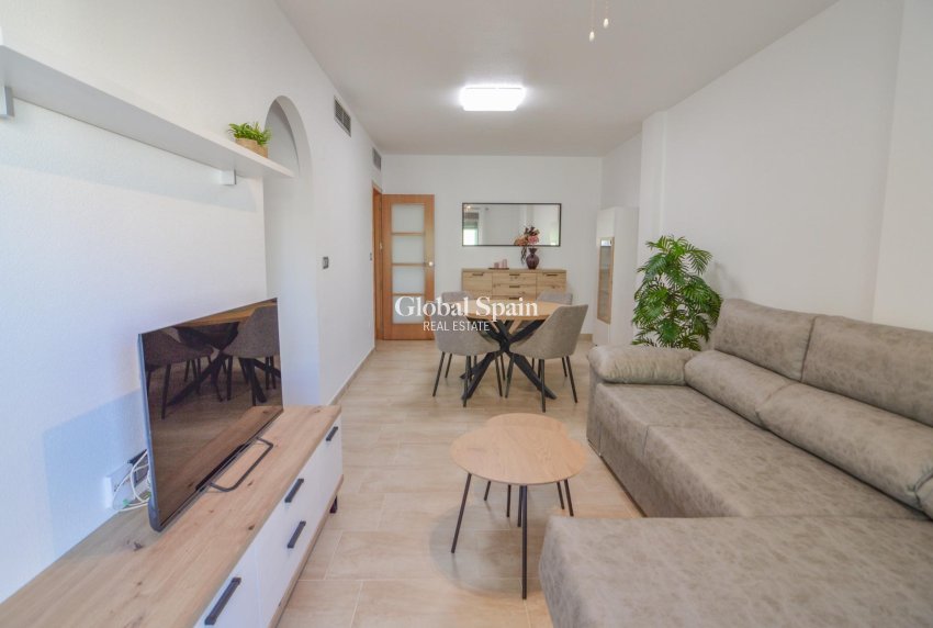 Revente - APPARTEMENT -
TORREVIEJA - Playa del Cura