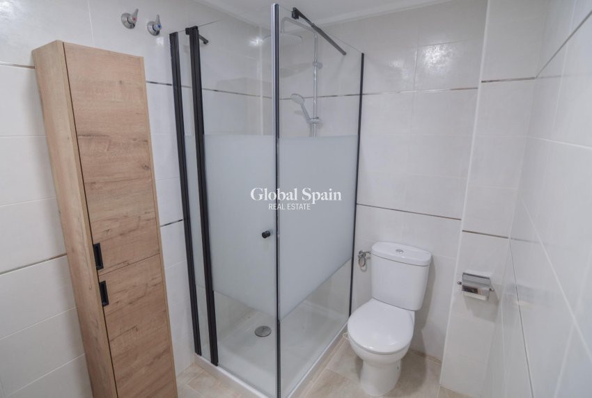 Revente - APPARTEMENT -
TORREVIEJA - Playa del Cura