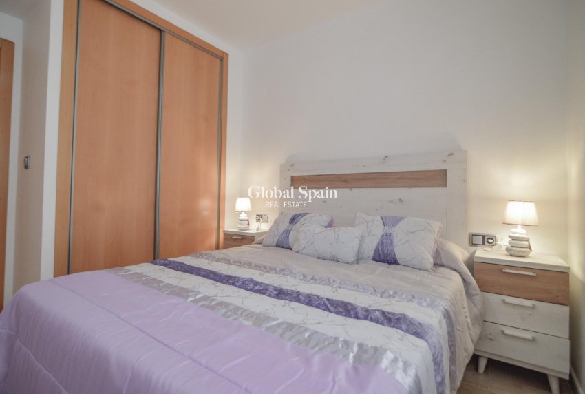 Revente - APPARTEMENT -
TORREVIEJA - Playa del Cura
