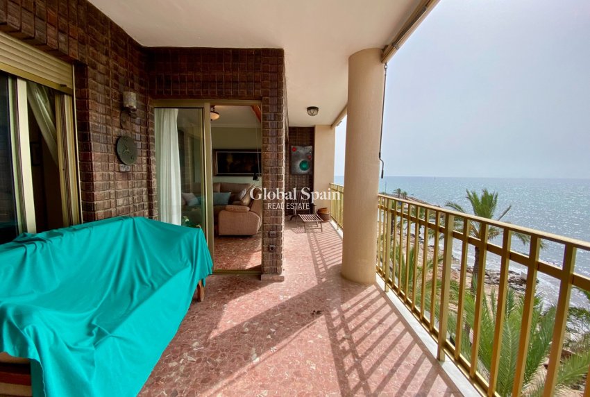 Revente - APPARTEMENT -
TORREVIEJA - Playa del Cura