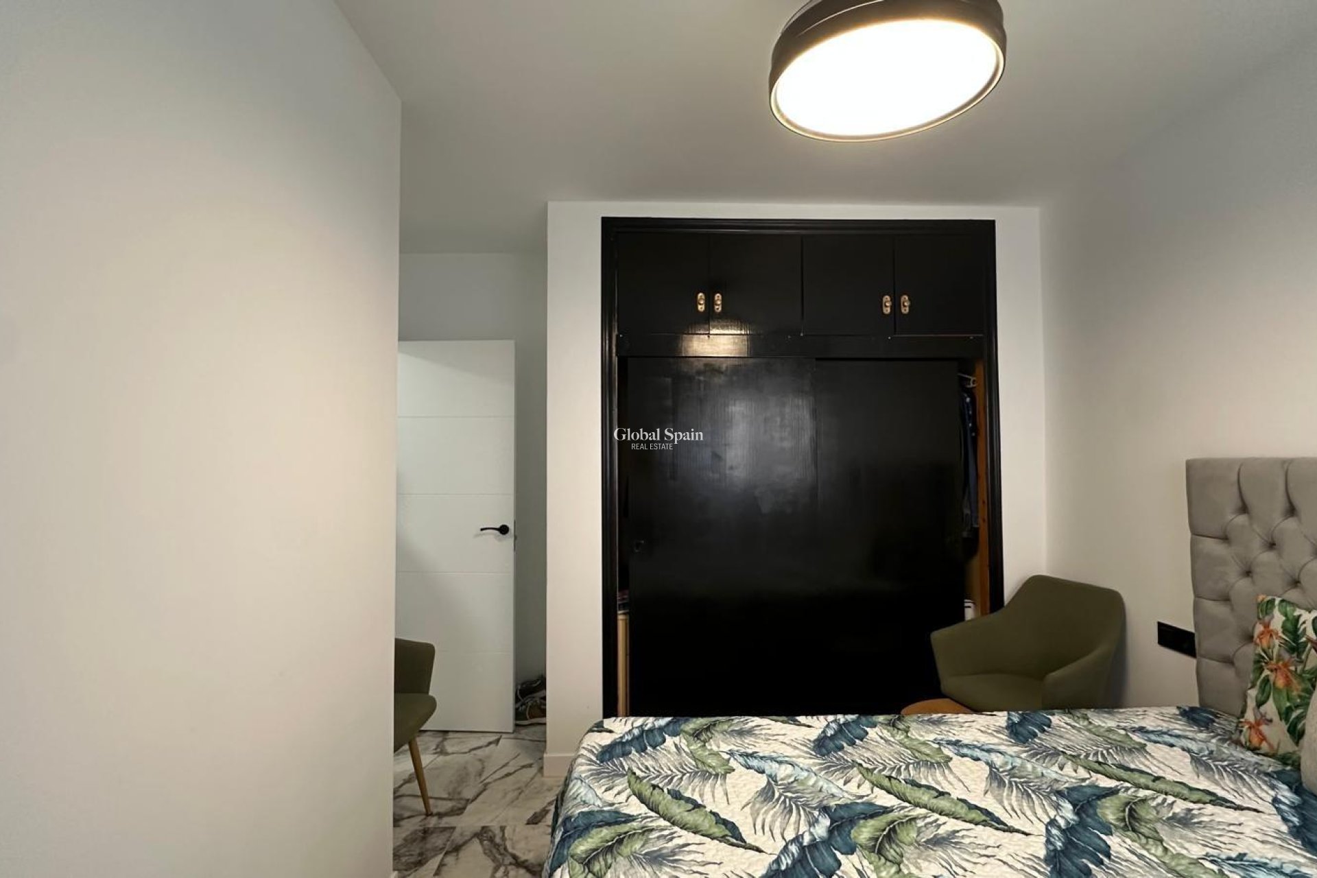 Revente - APPARTEMENT -
TORREVIEJA - Playa del Cura