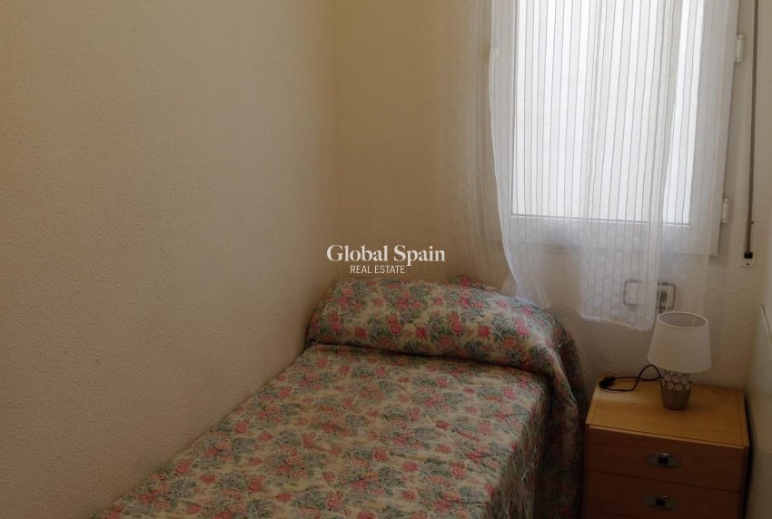 Revente - APPARTEMENT -
TORREVIEJA - Playa del Cura