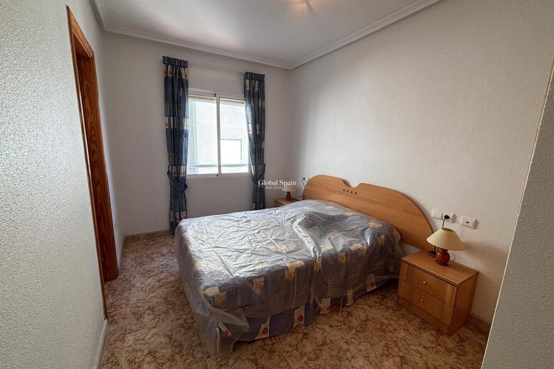 Revente - APPARTEMENT -
TORREVIEJA - Playa del Cura