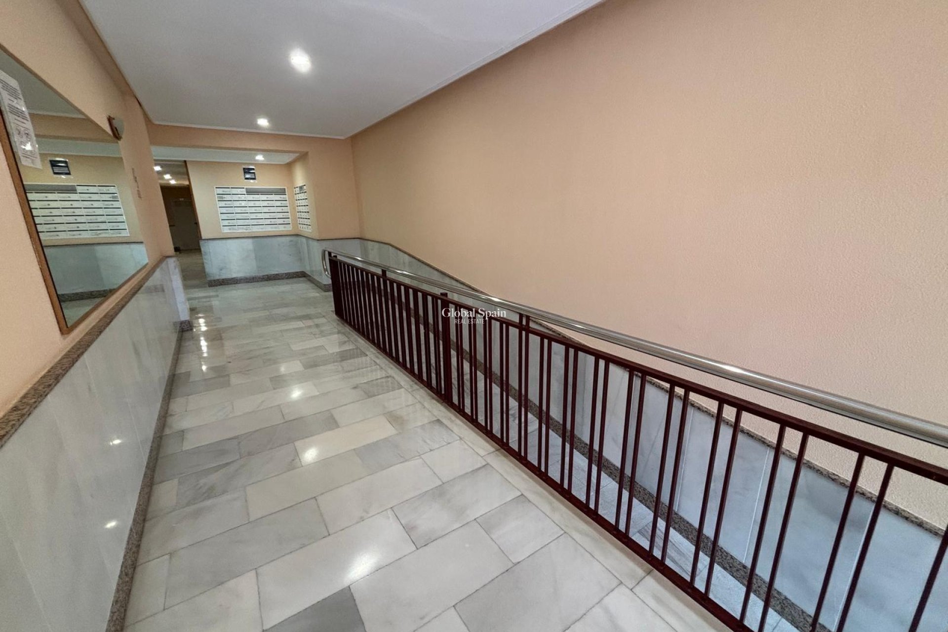 Revente - APPARTEMENT -
TORREVIEJA - Playa del Cura