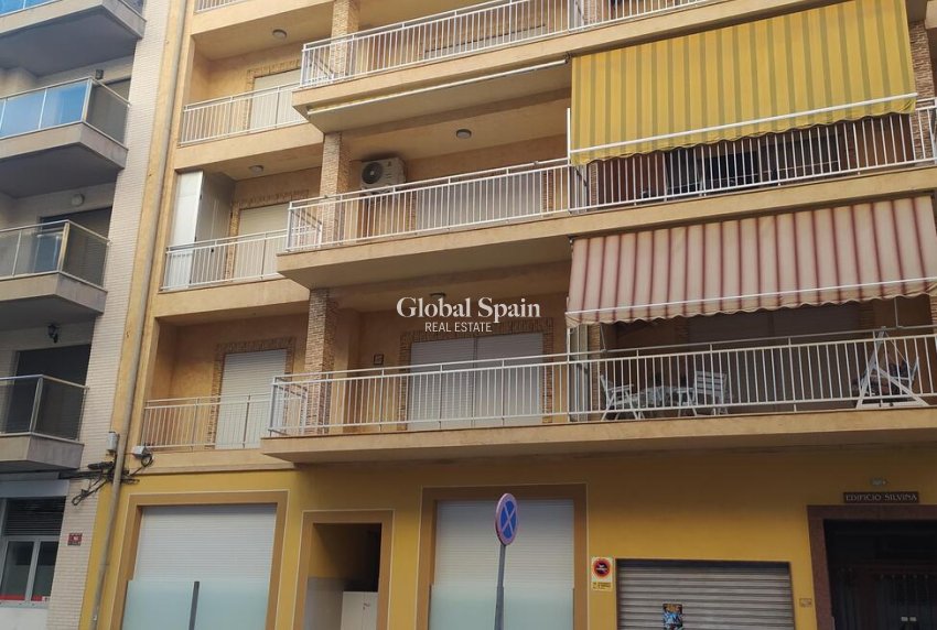 Revente - APPARTEMENT -
TORREVIEJA - Playa del Cura