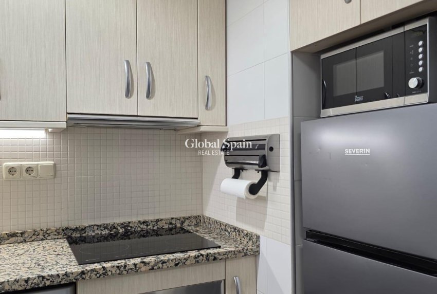 Revente - APPARTEMENT -
TORREVIEJA - Playa del Cura