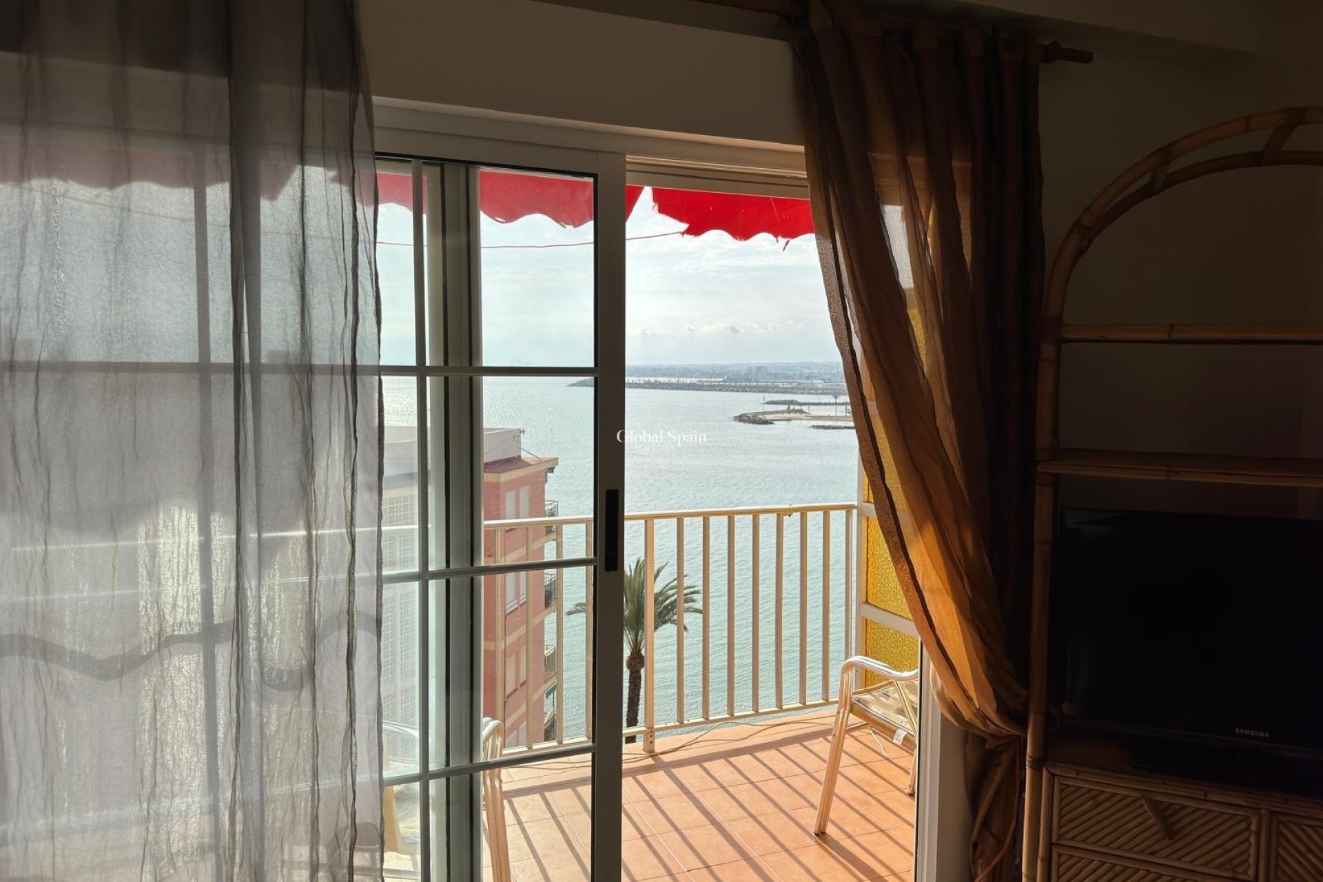 Revente - APPARTEMENT -
TORREVIEJA - Playa del Cura