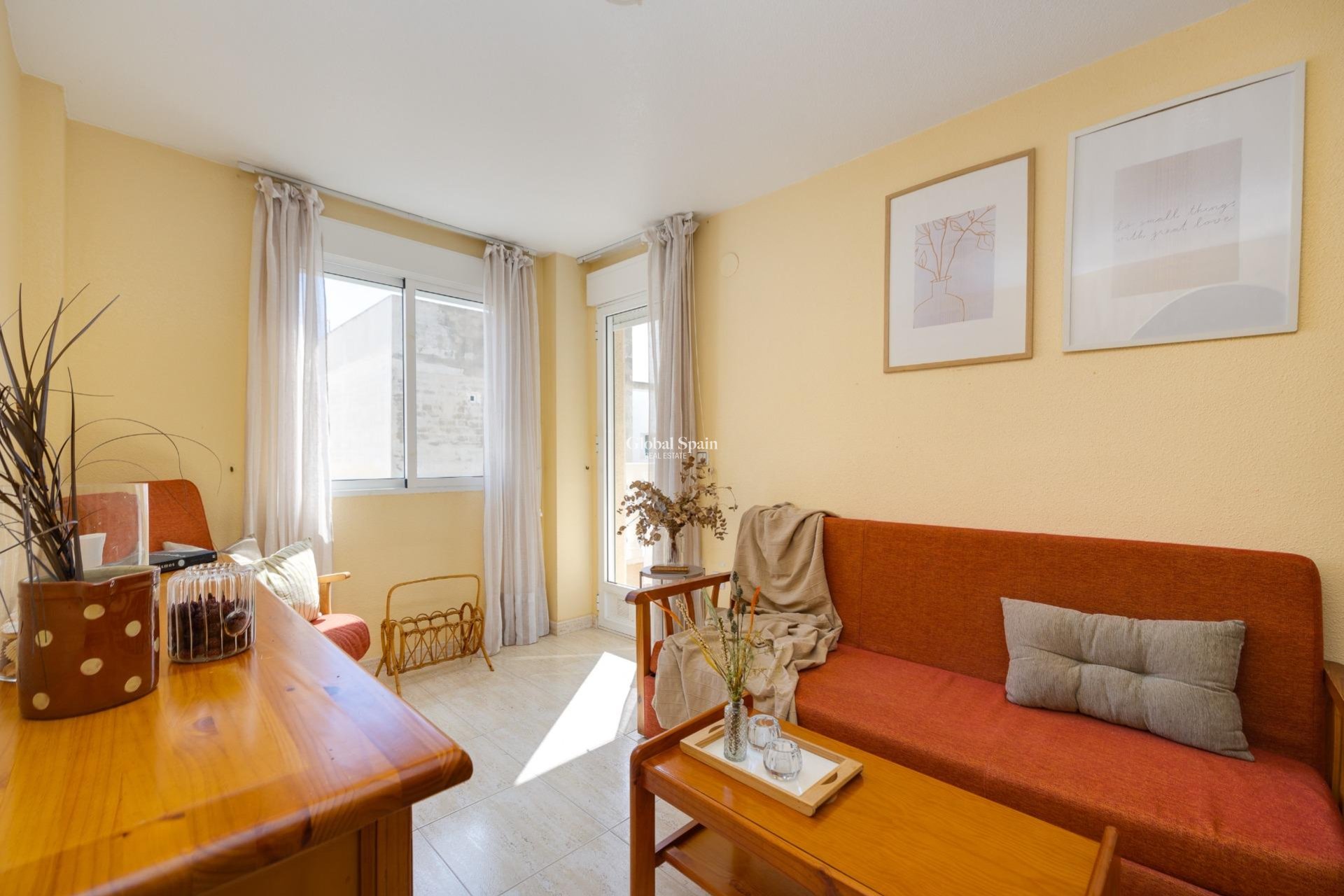 Revente - APPARTEMENT -
TORREVIEJA - Playa del Cura