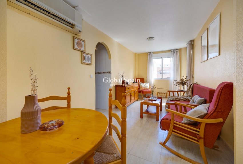 Revente - APPARTEMENT -
TORREVIEJA - Playa del Cura