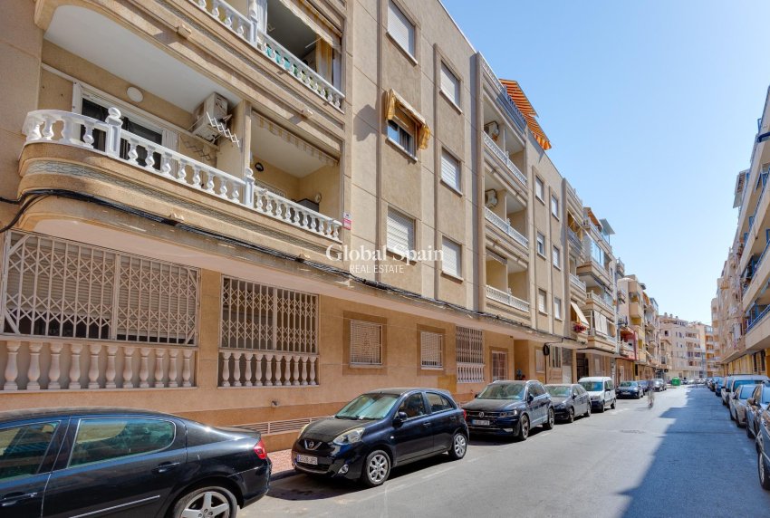 Revente - APPARTEMENT -
TORREVIEJA - Playa del Cura