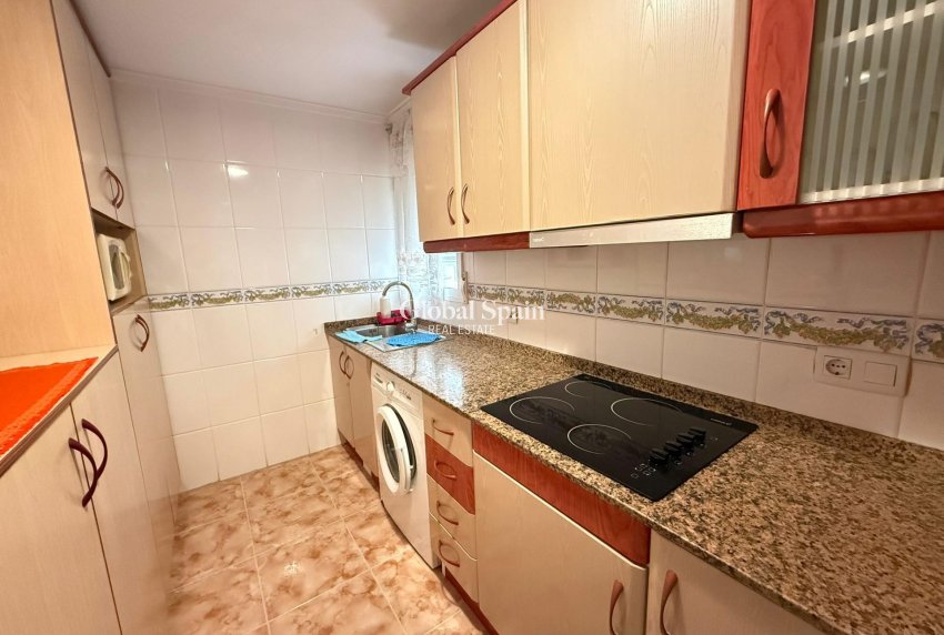Revente - APPARTEMENT -
TORREVIEJA - Playa del Cura