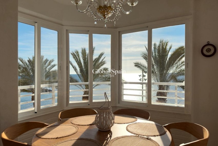 Revente - APPARTEMENT -
TORREVIEJA - Playa del Cura