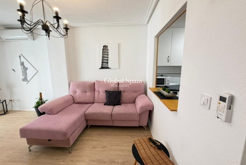 Revente - APPARTEMENT -
TORREVIEJA - Playa del Cura