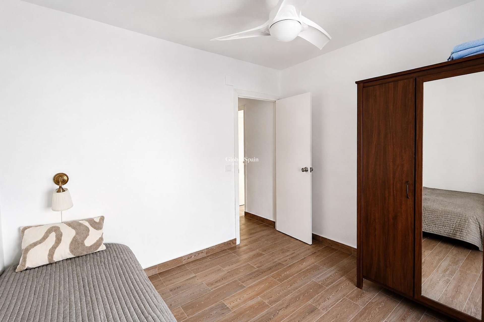 Revente - APPARTEMENT -
TORREVIEJA - Playa del Cura