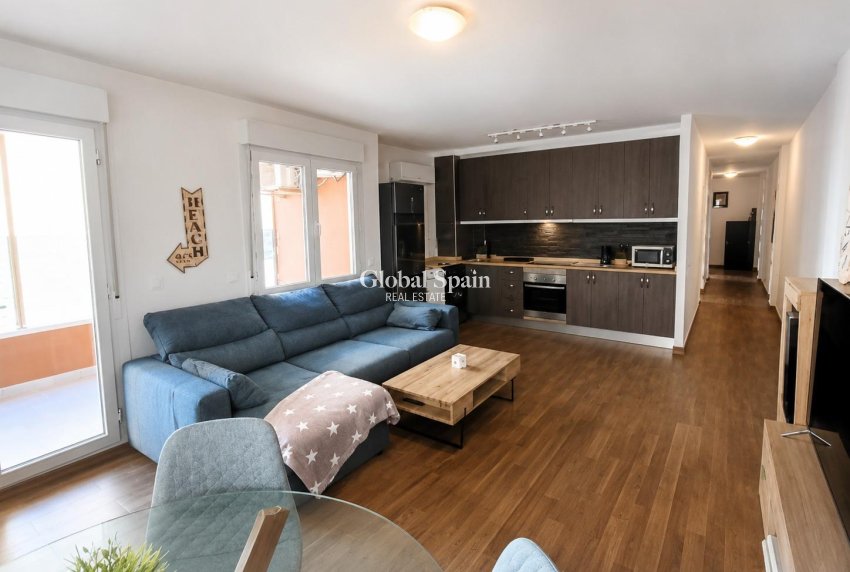Revente - APPARTEMENT -
TORREVIEJA - Playa del Cura