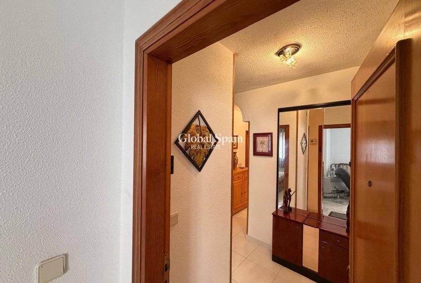 Revente - APPARTEMENT -
TORREVIEJA - Playa del Cura