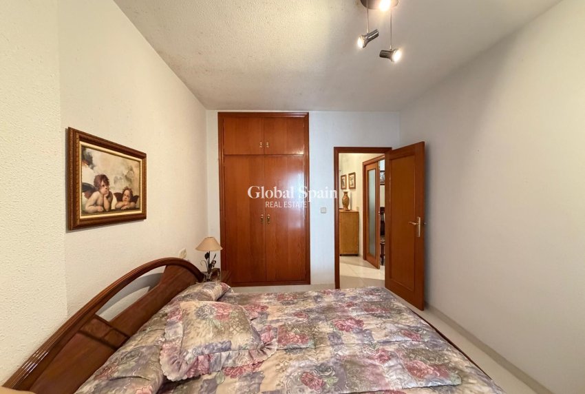 Revente - APPARTEMENT -
TORREVIEJA - Playa del Cura