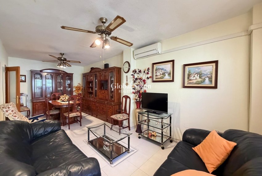 Revente - APPARTEMENT -
TORREVIEJA - Playa del Cura